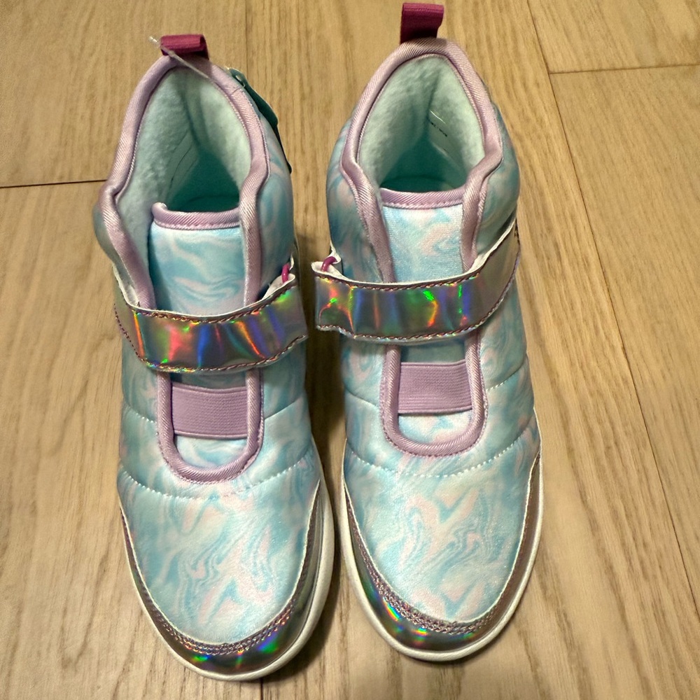Brand new with tag Lands’ End kids snow boot size 3 - kid size